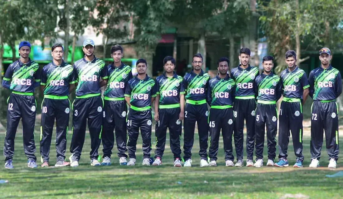 Team with 6th edition Jersey, 2019